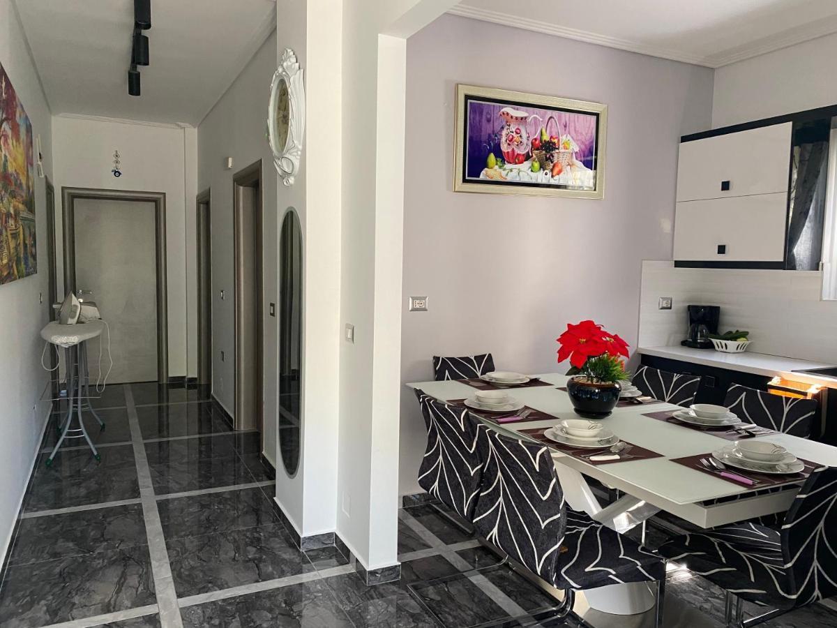 Vila Sinani Sarandë 外观 照片