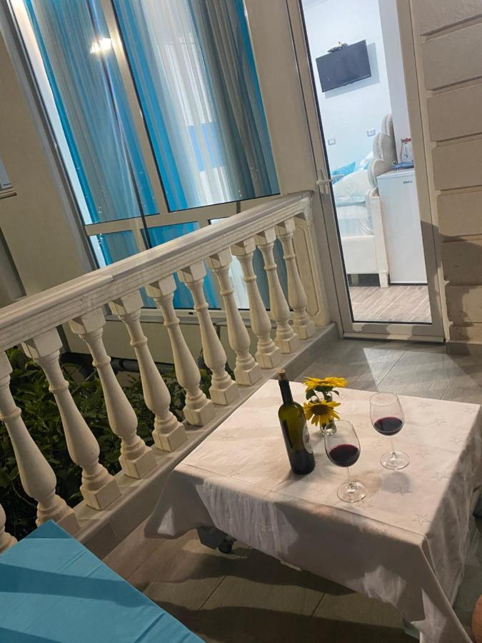 Vila Sinani Sarandë 外观 照片