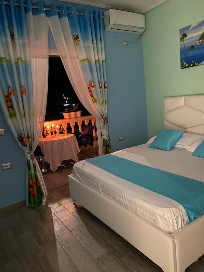 Vila Sinani Sarandë 外观 照片