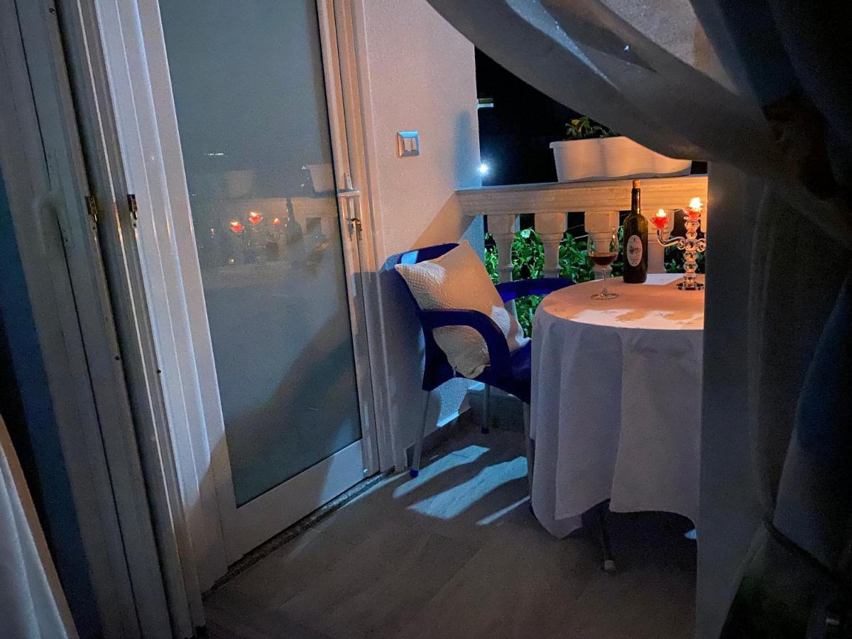 Vila Sinani Sarandë 外观 照片