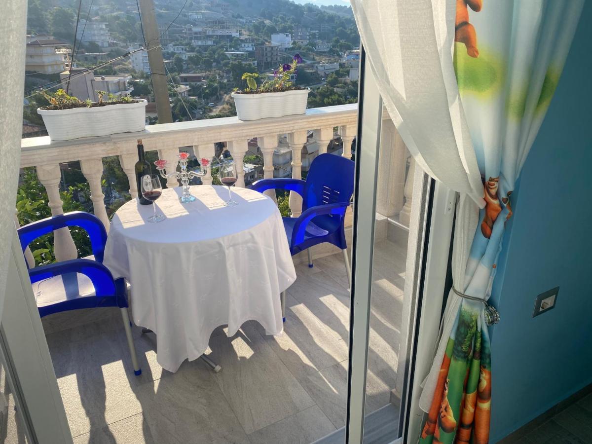 Vila Sinani Sarandë 外观 照片