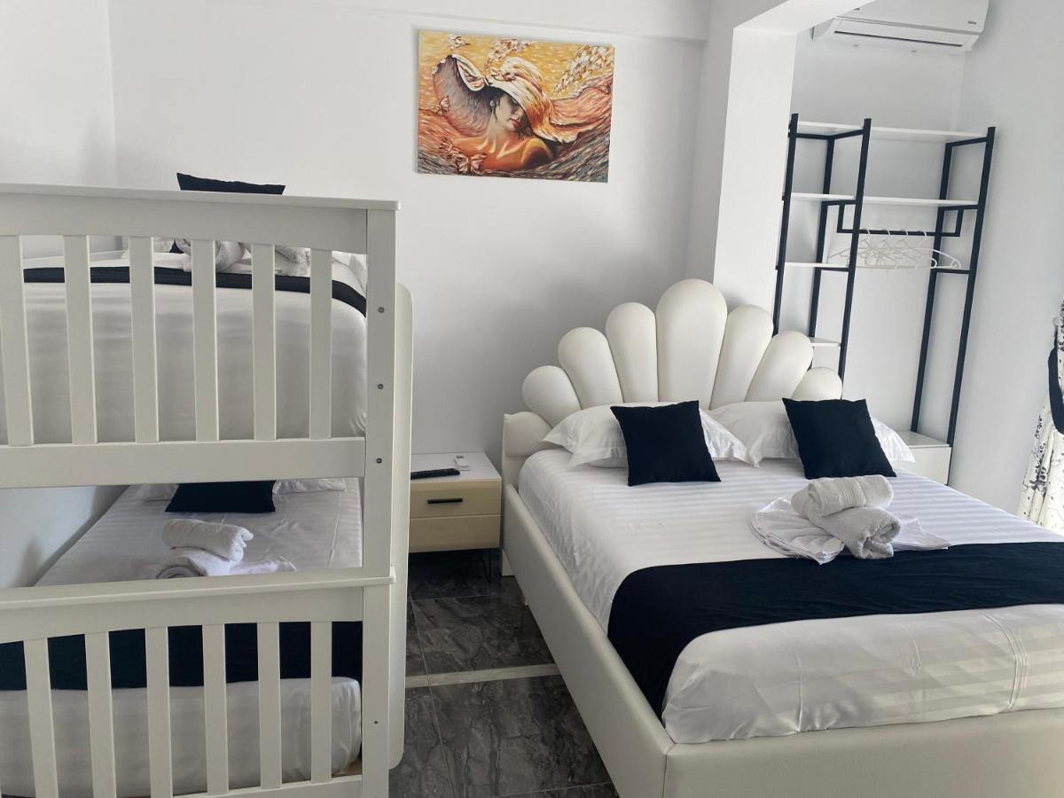 Vila Sinani Sarandë 外观 照片