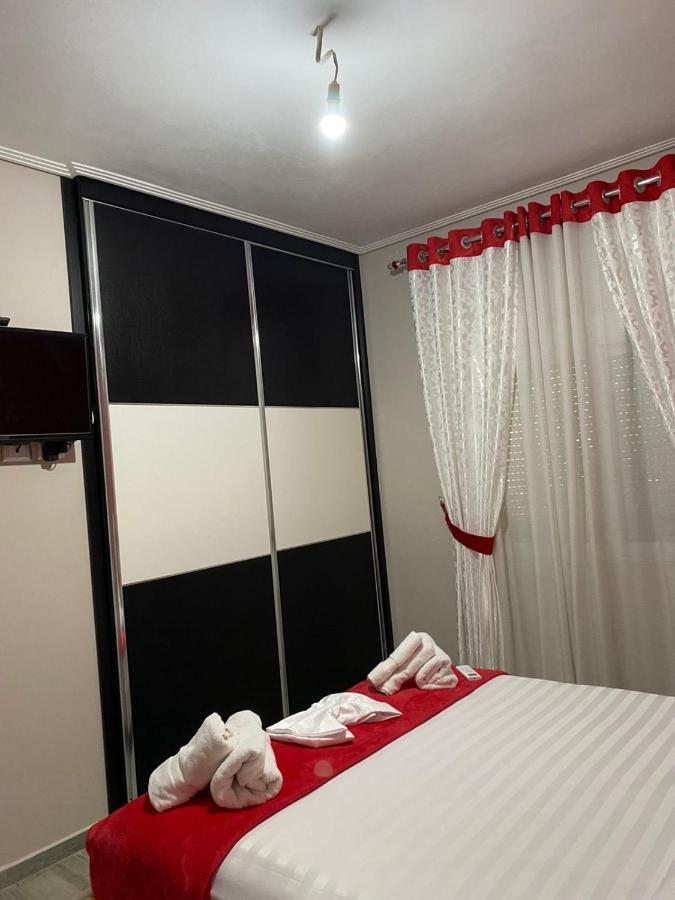 Vila Sinani Sarandë 外观 照片