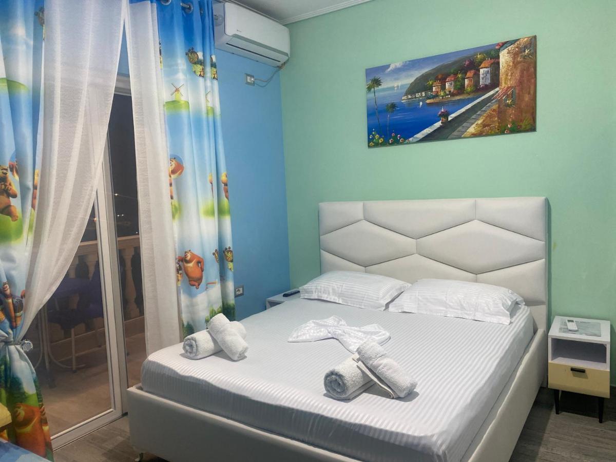 Vila Sinani Sarandë 外观 照片