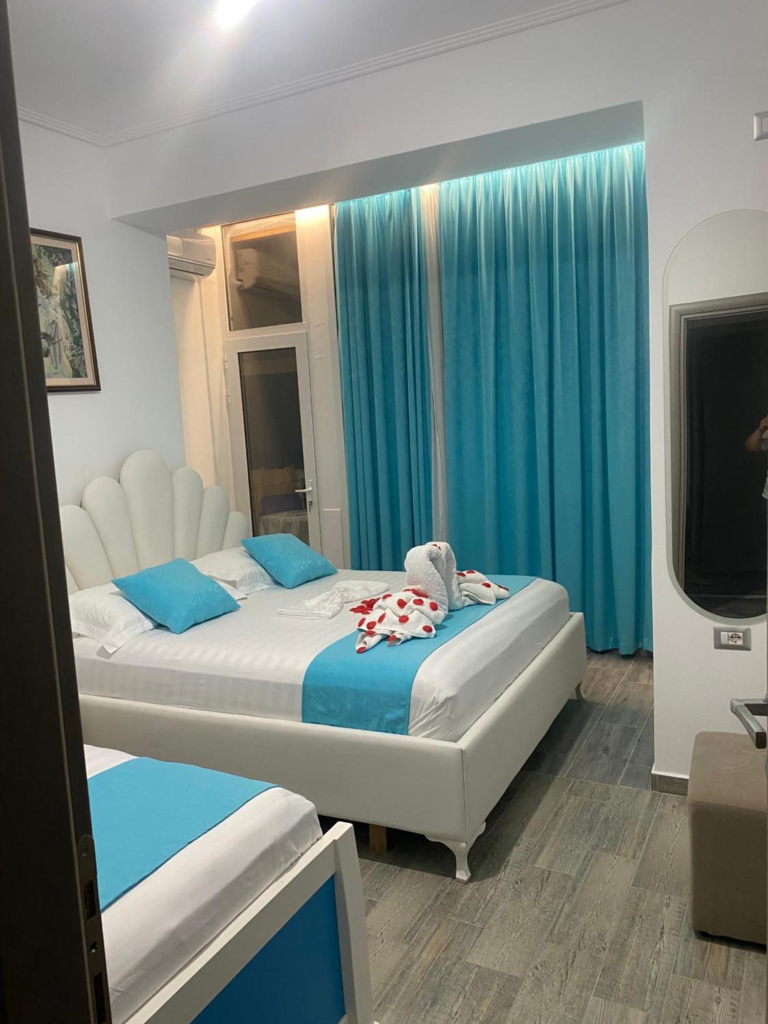 Vila Sinani Sarandë 外观 照片